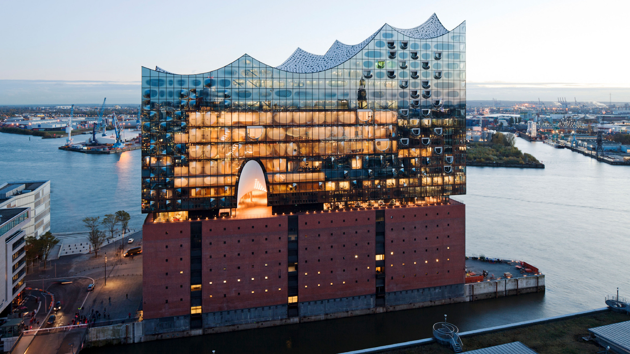 elbphilharmonie坐落于德国汉堡的elba河边