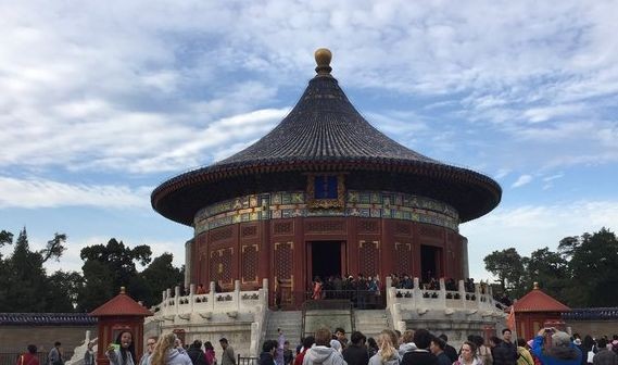 皇穹宇，建于明嘉靖九年，是供奉圜丘坛祭祀神位的场所|皇穹宇|圜丘坛|神位_新浪新闻