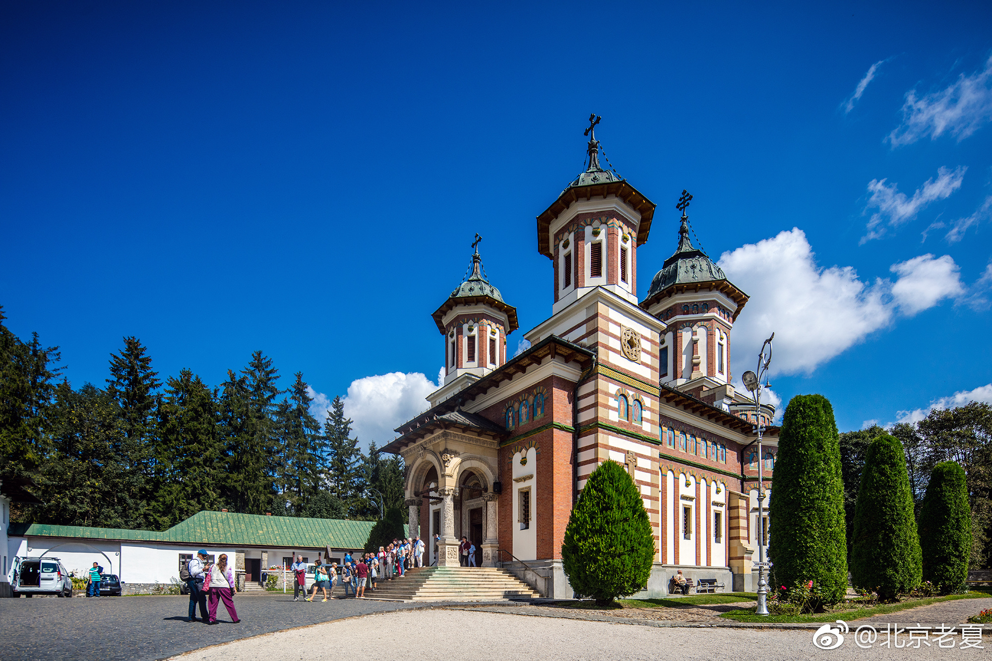 罗马尼亚 · 鸟瞰最美的派勒斯城堡|罗马尼亚|派勒斯|喀尔巴阡山_新浪
