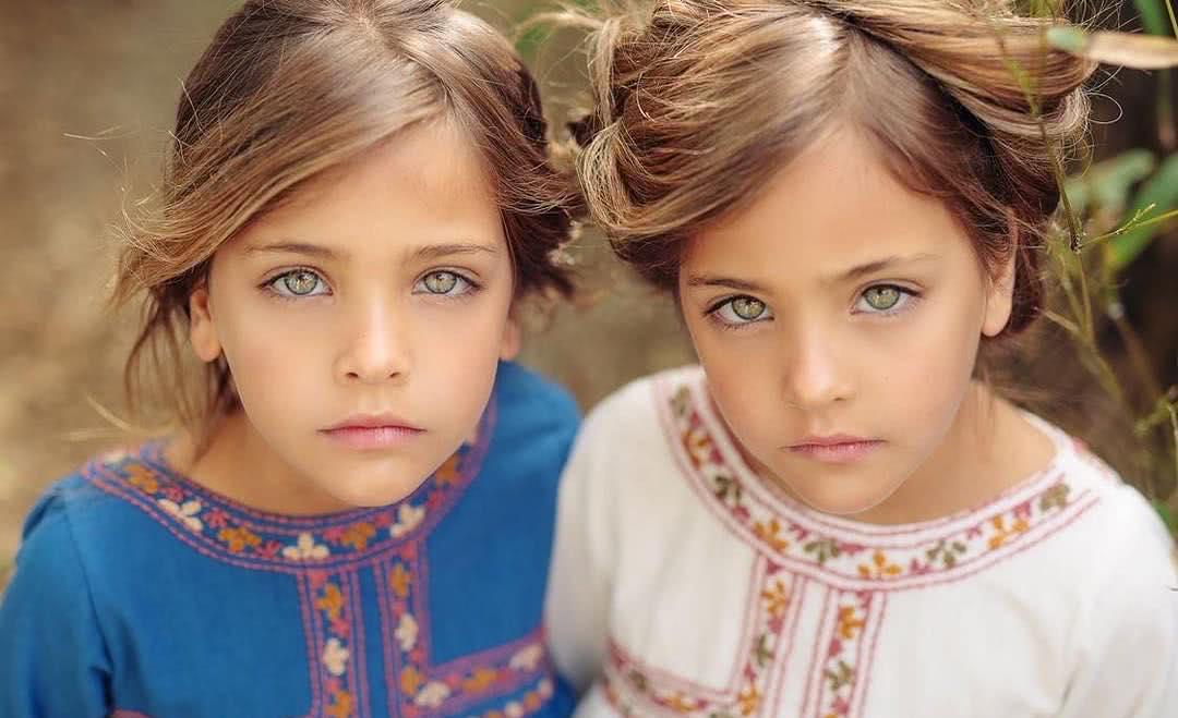 世界最美双胞胎:刚满10岁就成为专业模特全世界圈粉