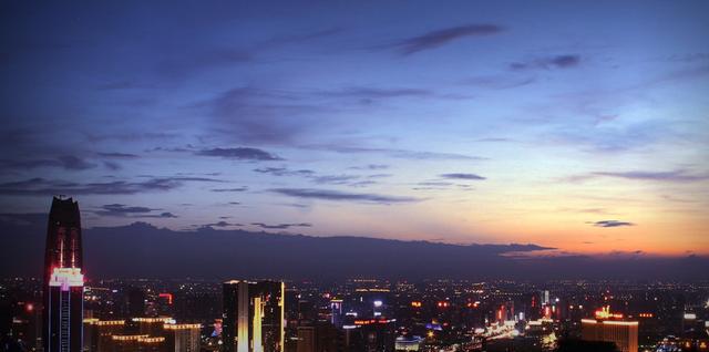 中国"实力比较强的一座2线城市"!服务很热情