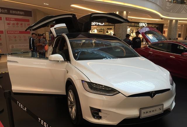 特斯拉跑车值得买吗?