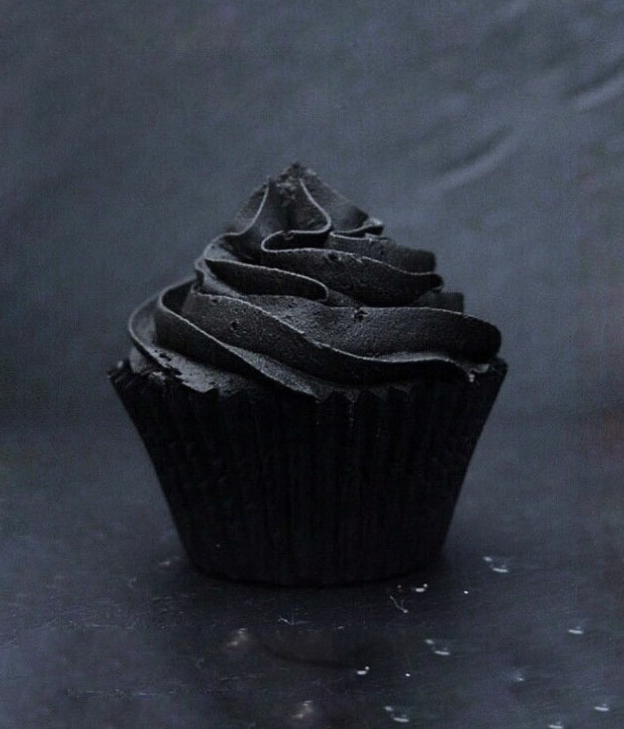 酷到没朋友的黑色系美食图片 | 私人订制师 / 设计师 julian ohay