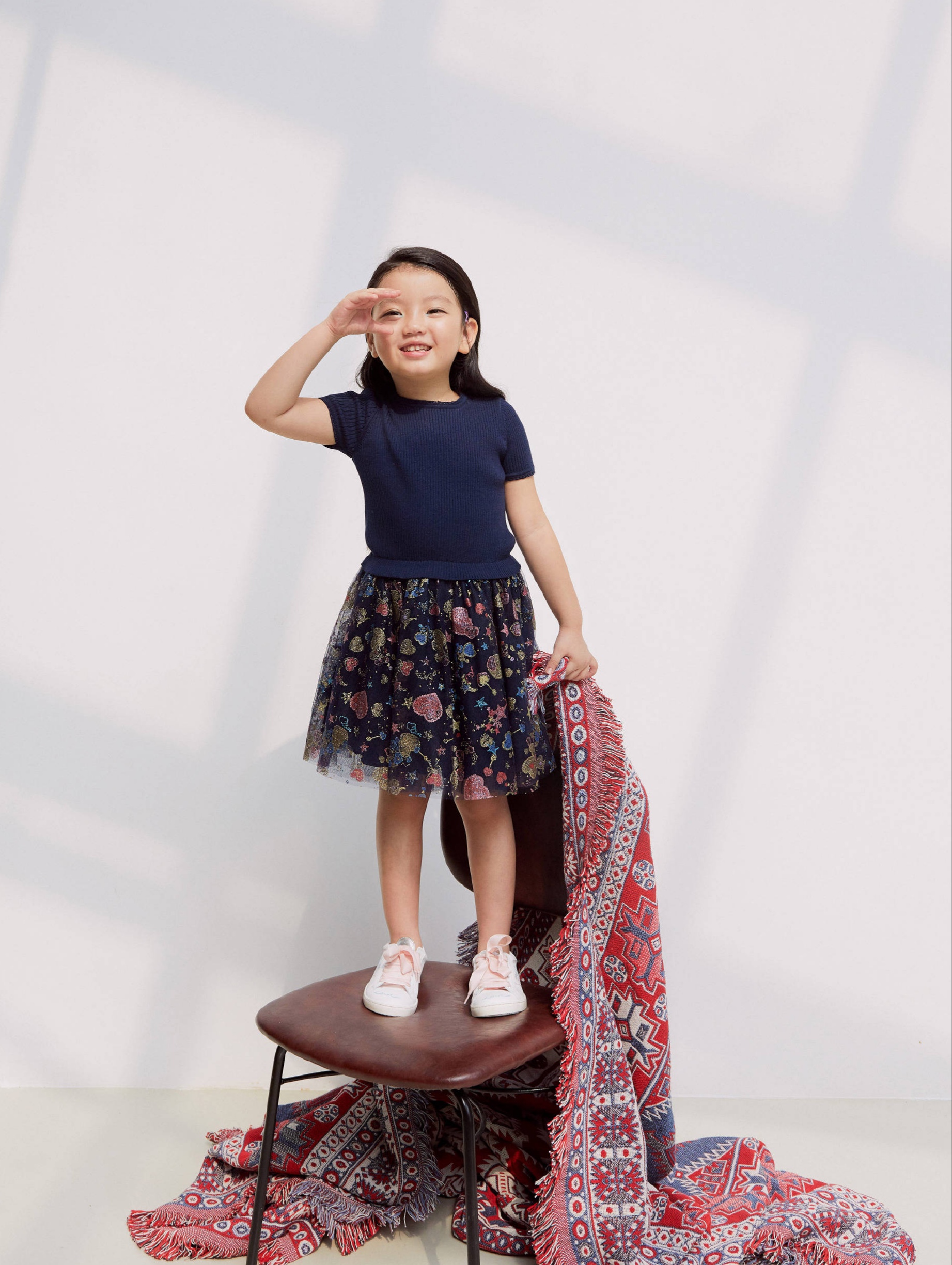 崔雅涵再次登上《ok!精彩法宝》封面,造型百变,style信