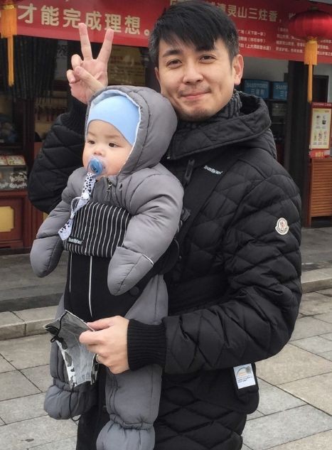 看了保剑锋的儿子,再看王雷的儿子,网友:终于知道啥叫大胖小子