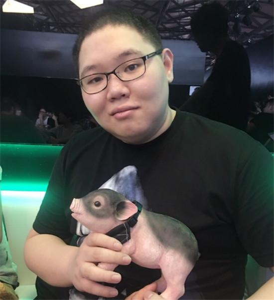 虎牙内部宣推流出,大咖首播网友破案猜测pdd