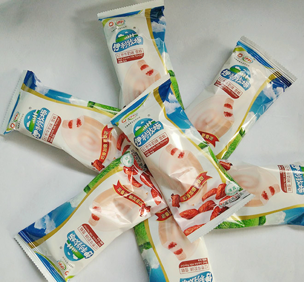 图一,日本豆雪糕:一口下去满满都是红豆和奶香的味道,而且不会感到腻.