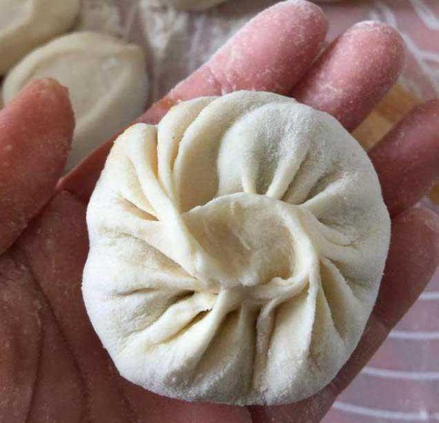 媳妇的包子不用蒸,下油锅煎一煎,咬一口焦脆,忍不住吃了5个!