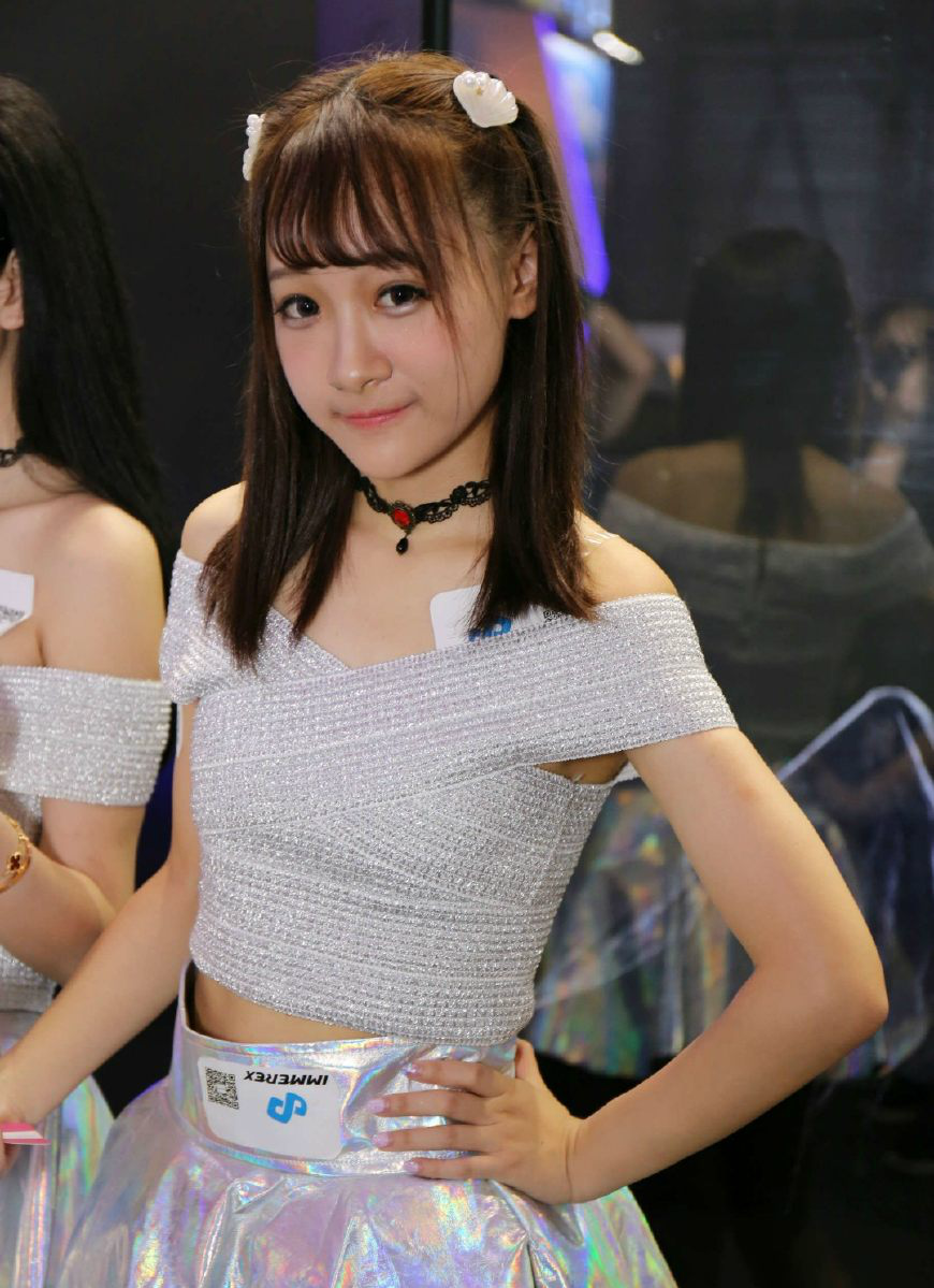 电竞市场火爆,showgirl广受追捧