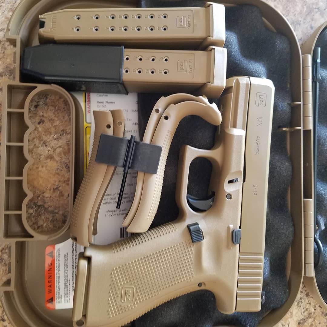 武器配图glock19x开箱欣赏