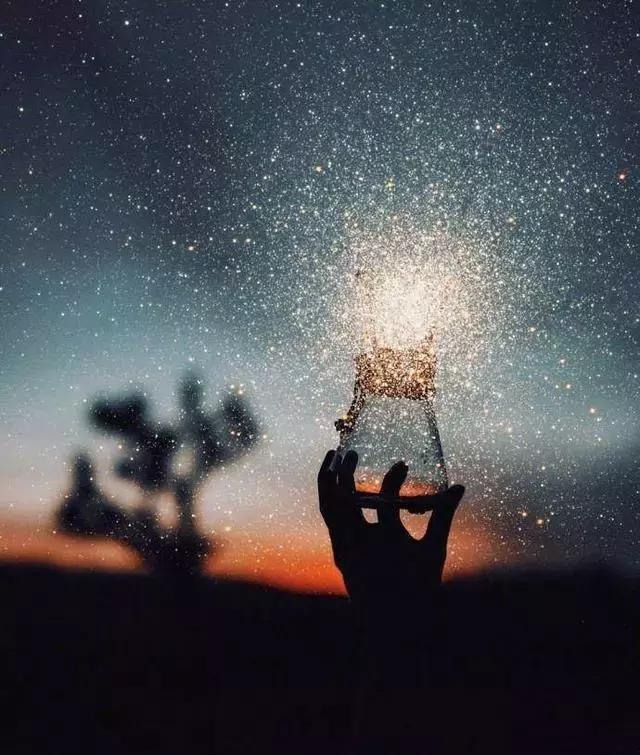 任何一颗心灵的成熟都必须经过寂寞的洗礼和孤独的磨炼