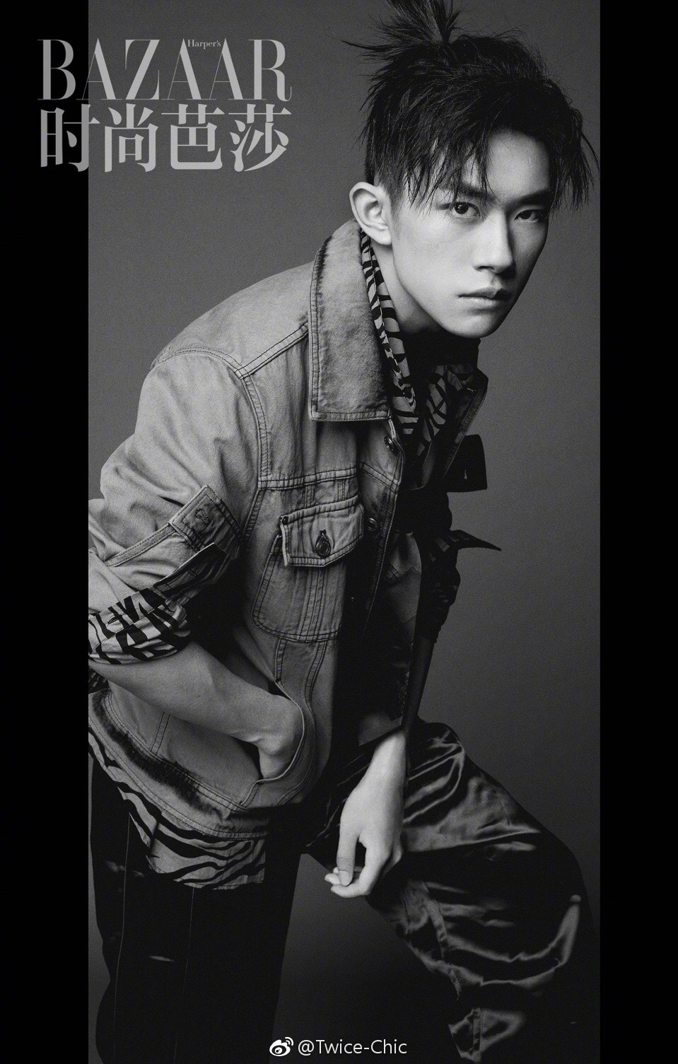 易烊千玺登《时尚芭莎》十月刊封面大片 || 棱角愈发分明
