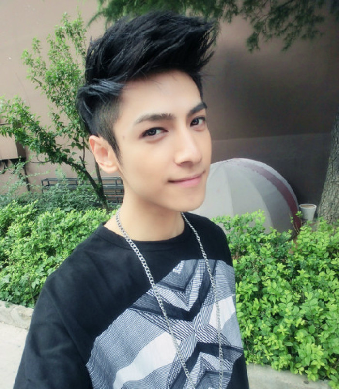 罗云熙竟是jboy3偶像组合出身艺名罗弋