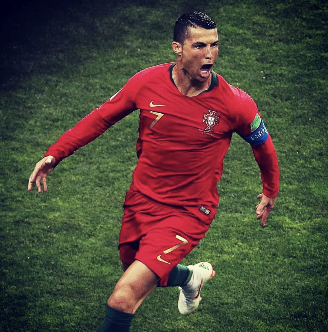 c罗一人扛着球队前行