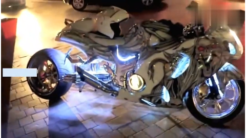 售价23.6万的进口重型摩托车2017款铃木隼gs