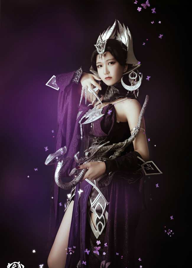 长腿退小姐姐cos儒风毒姐,妖艳为何被世人唾弃呢,漂亮不好吗