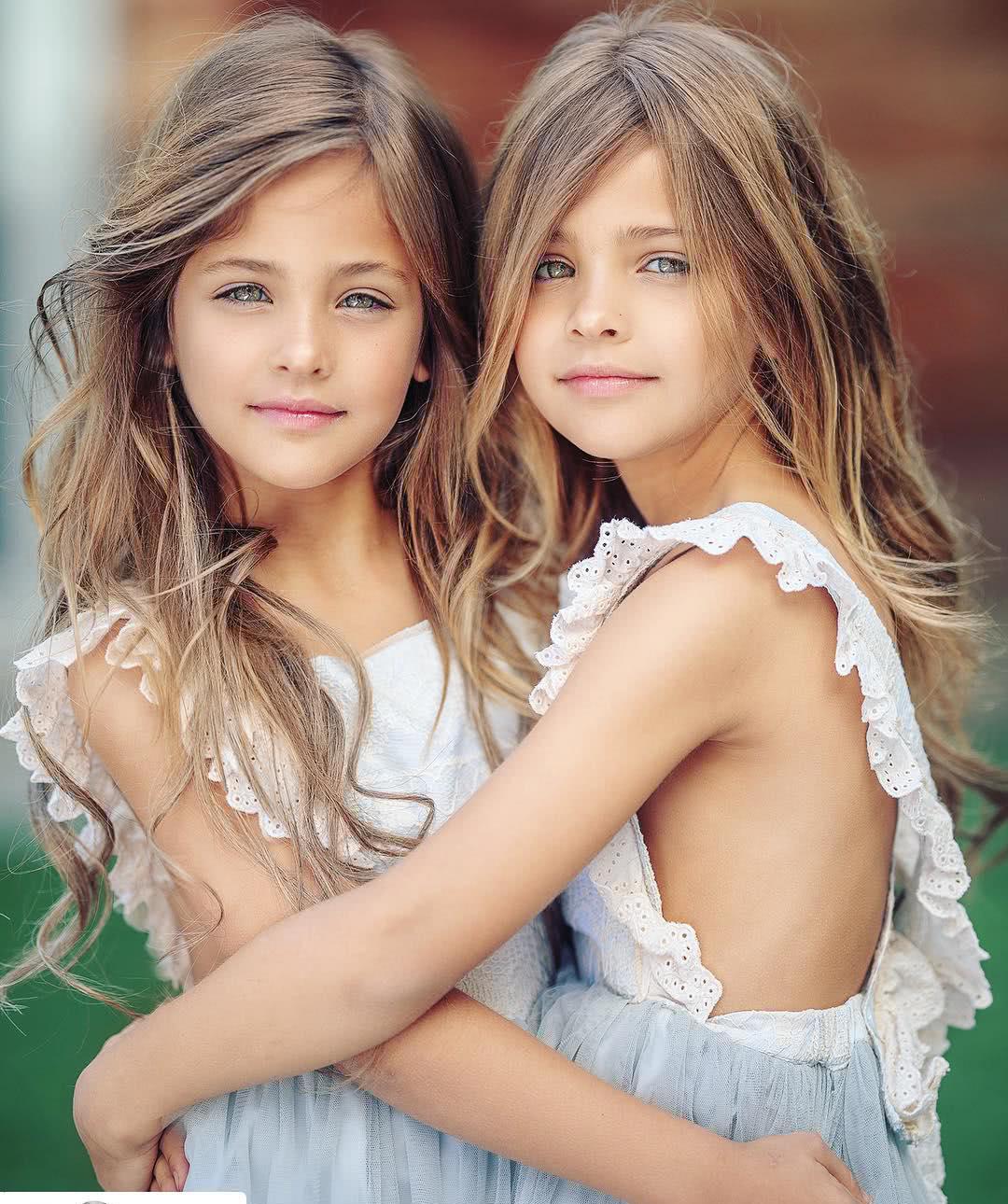 世界最美双胞胎:刚满10岁就成为专业模特全世界圈粉