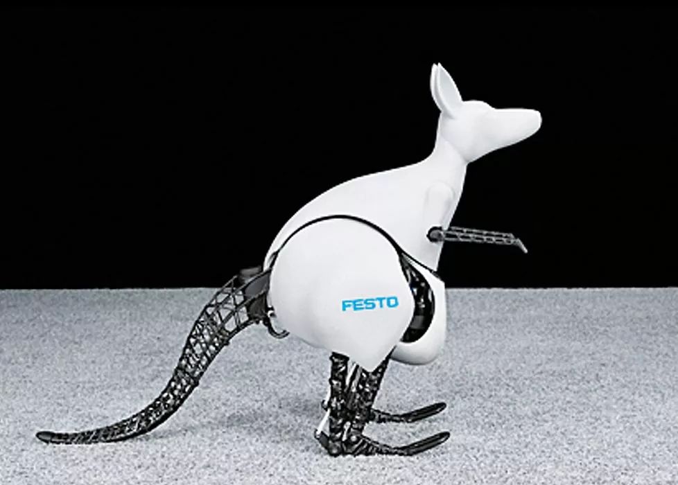 德国企业费斯托建造了一个仿生动物王国,又新推出仿生蜘蛛和蝙蝠