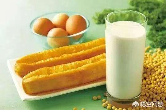 所以想吃了就自己在家做现在给大家分享一下我做油条的方法1 油,牛奶