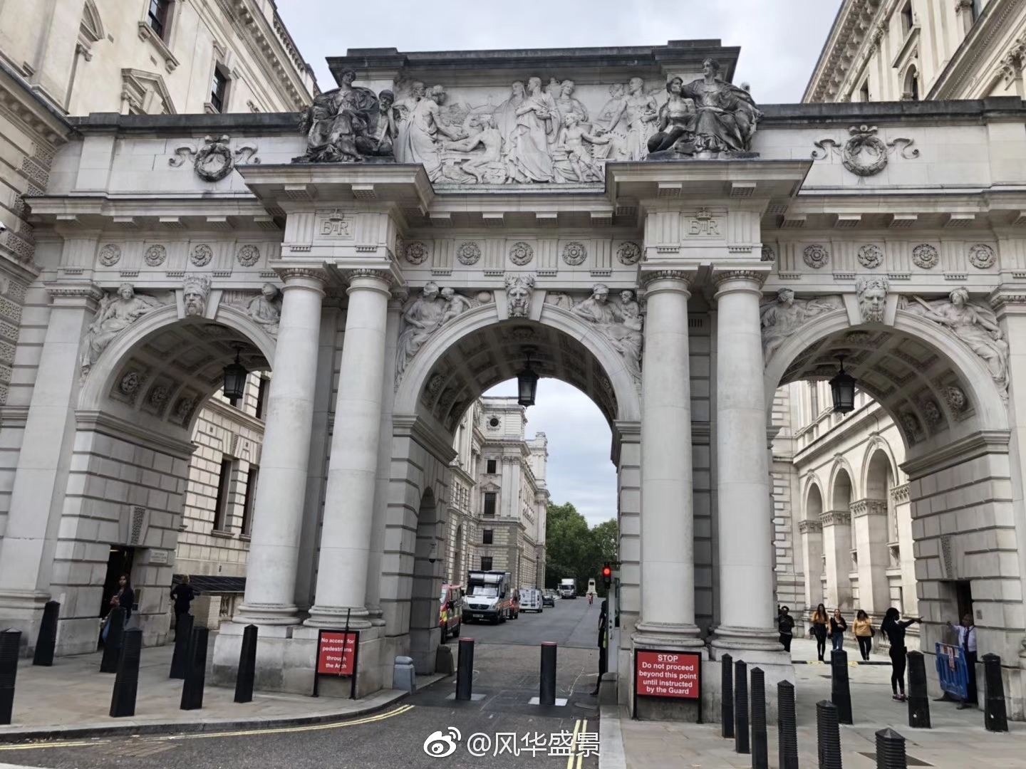 唐宁街10号10downingstreet传统上是第一财政大臣的官邸
