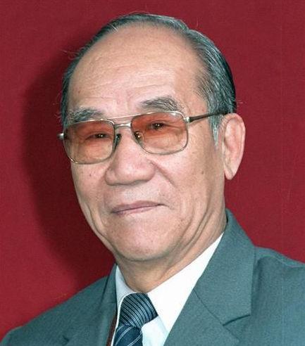 十二岁在北京拜焦德海为师.一九七零年,七十二