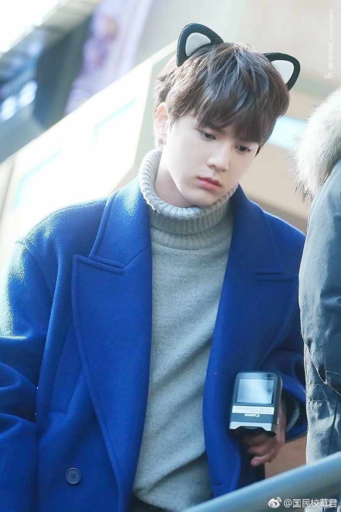金泳勋韩国新男团成员97年的小奶狗这个颜值可以的