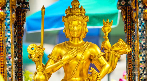 泰国霸气的曼谷香火最旺的四面佛,居然是用金子做成的!