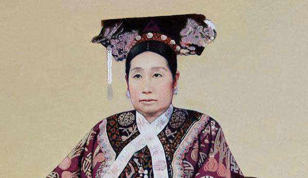 慈禧复原图,第二张便可以看出慈禧的毒恶,最后一张很有女人味