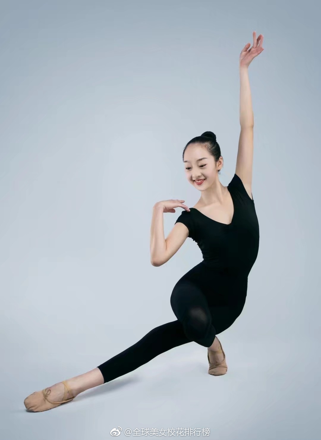 00年舞蹈艺术生来自上海