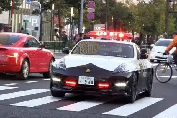 各国警车都有啥：英国太豪，美国用它，中国竟然用这些车当警车