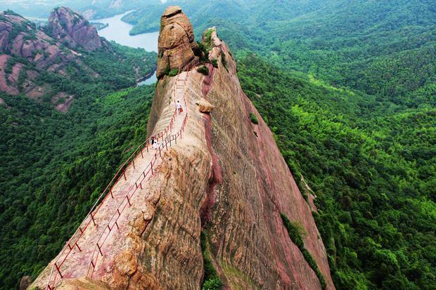 这是个被严重低估的旅游城市,3处自然遗产,3个5a景点,全国