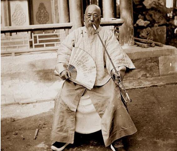 这才是清朝官员的真实形象朝廷大员们个个自带官威非常有派头