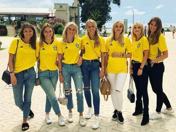 不过埃文蕾切尔是美国人,大抵是不会跑到莫斯科充当瑞典球迷的.