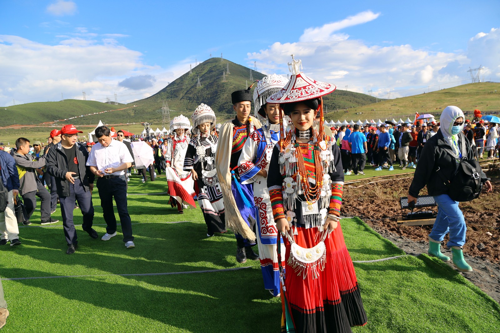 2018凉山彝族火把节彝族传统选美大赛