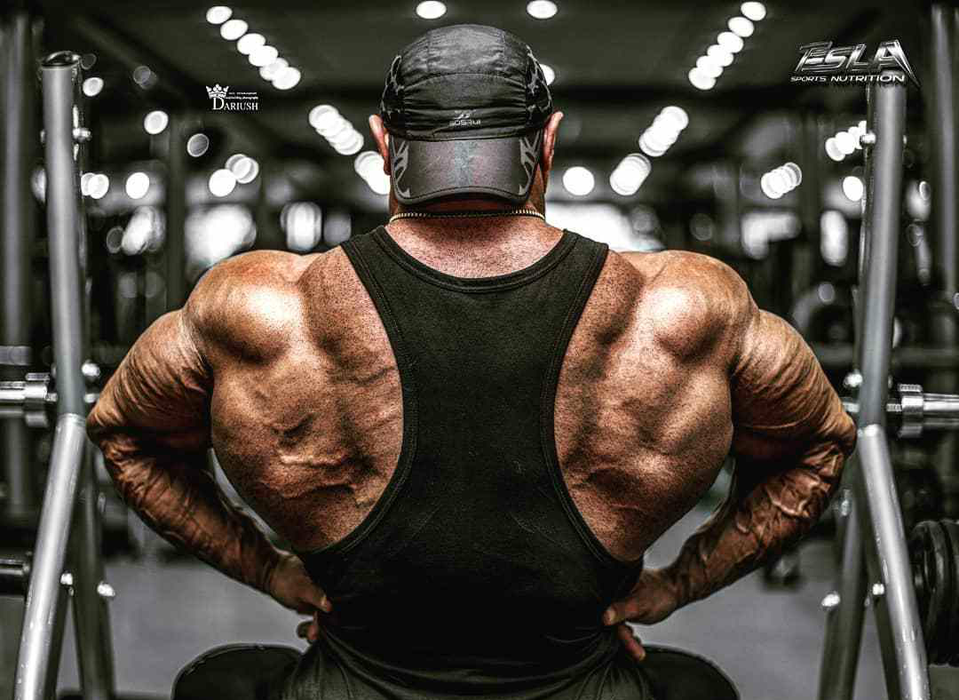 看让人怀疑人生的身材他300斤的体重浑身都是肌肉