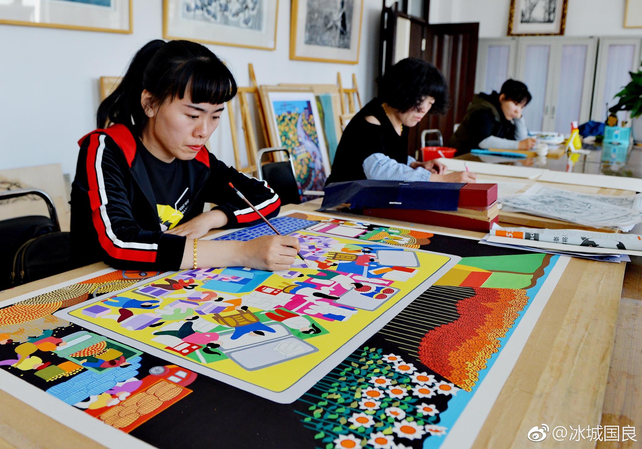 这是“绥棱农民画”，它诞生在北大荒|北大荒|绥化|绥棱县|绥棱|农民画_新浪新闻