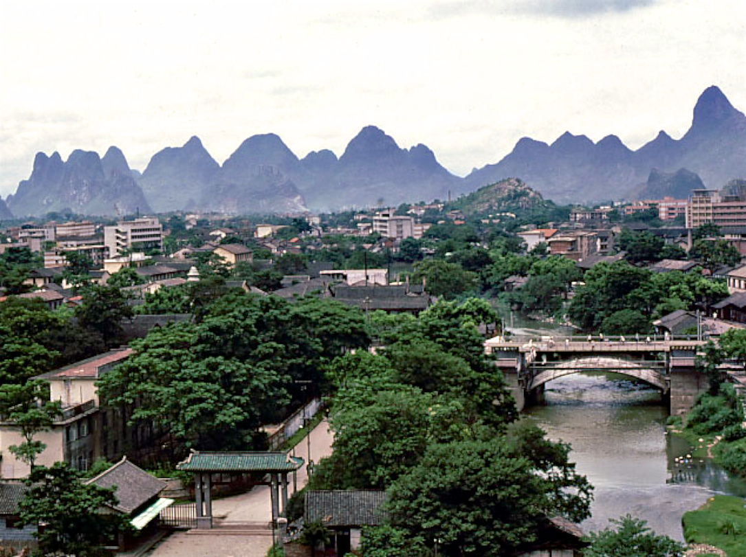 老照片 | 桂林市,1983年.leroy