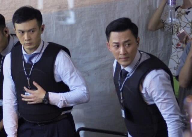 林峰在香港拍新电影,封锁街头上演警匪追逐战