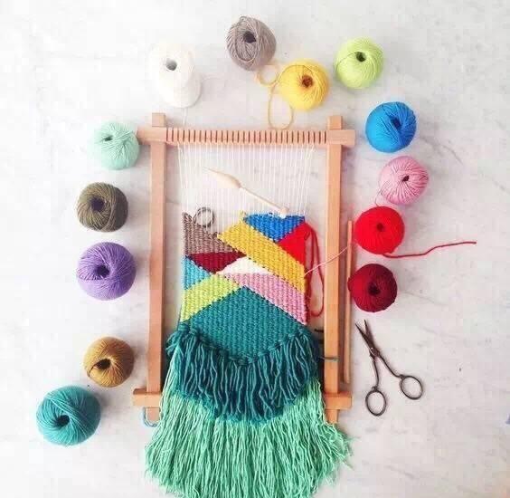 用毛线钩一幅壁挂,不要太好看