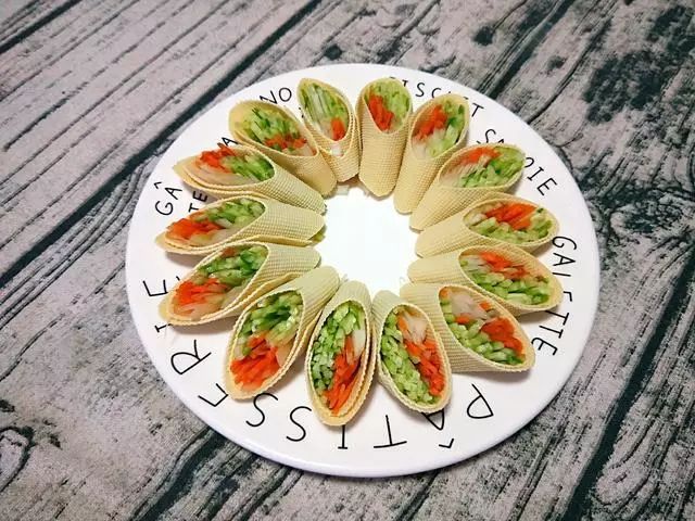 妈妈做的豆腐卷,不用发面,一口气吃好几个,太好吃了!