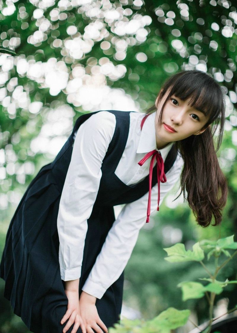 学院风马尾少女天真可爱漂亮脸蛋写真集