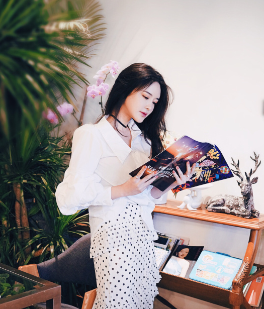 张璇,在她的身上我只看到水灵,温柔贤淑的样子太艳