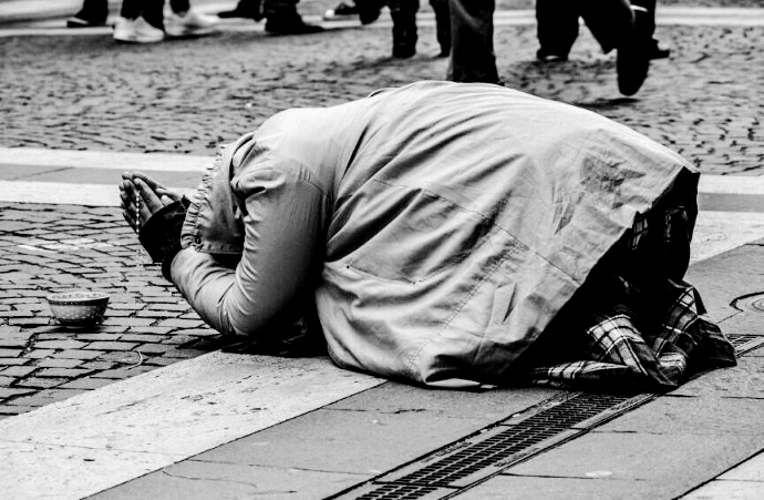 与杨耐梅共度患难的老公已经成为她生命中仅有的依靠