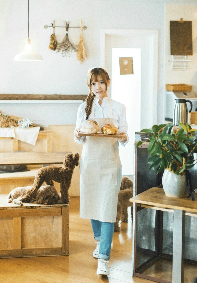 蛋糕房内的美厨娘清新白嫩肌肤写真集 @微相册 @微博摄影