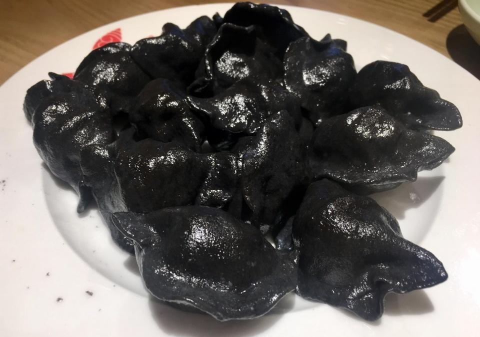 北京这家餐厅做出世上最黑饺子 是食客到店必吃招牌