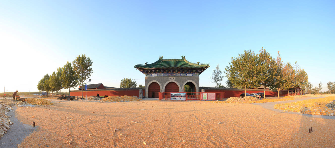 大庙位于鄚州镇北约2公里处.始建于元朝,明代中期重修.