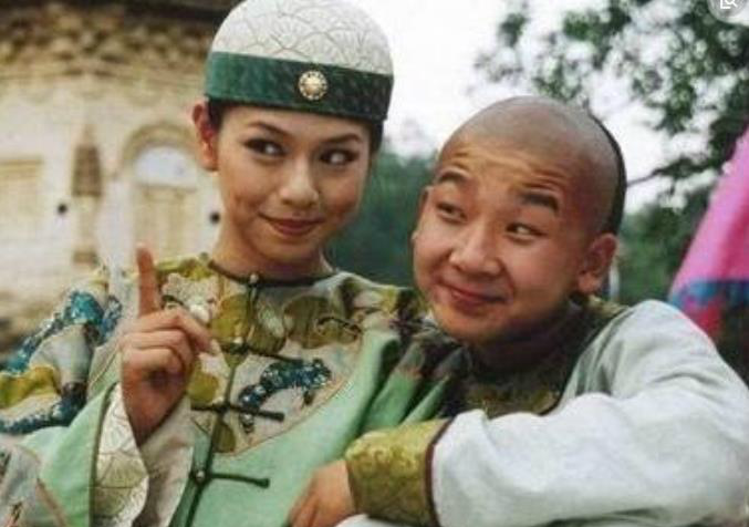 他七岁时出道,曾比释小龙还红,如今28岁童颜未变,身材却发福|谢昀杉