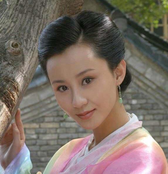 刘敏饰演的赛貂蝉应该是剧中最美女配角了.