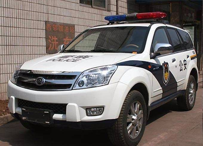 各国警车都有啥：英国太豪，美国用它，中国竟然用这些车当警车