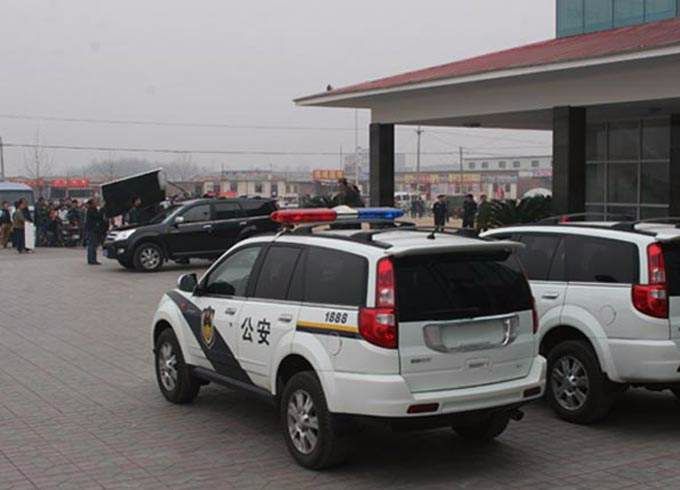 各国警车都有啥：英国太豪，美国用它，中国竟然用这些车当警车